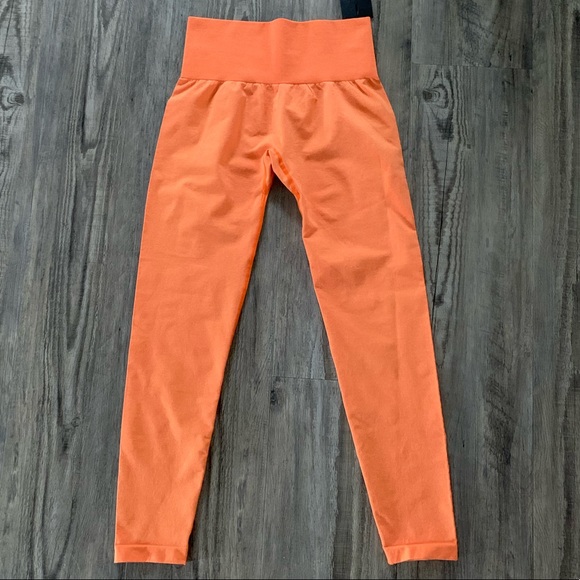 NVGTN Pants - Sunset Orange NVGTN Seamless Leggings NWT